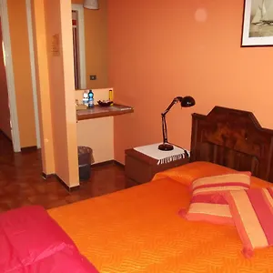 Orange House Bed and breakfast